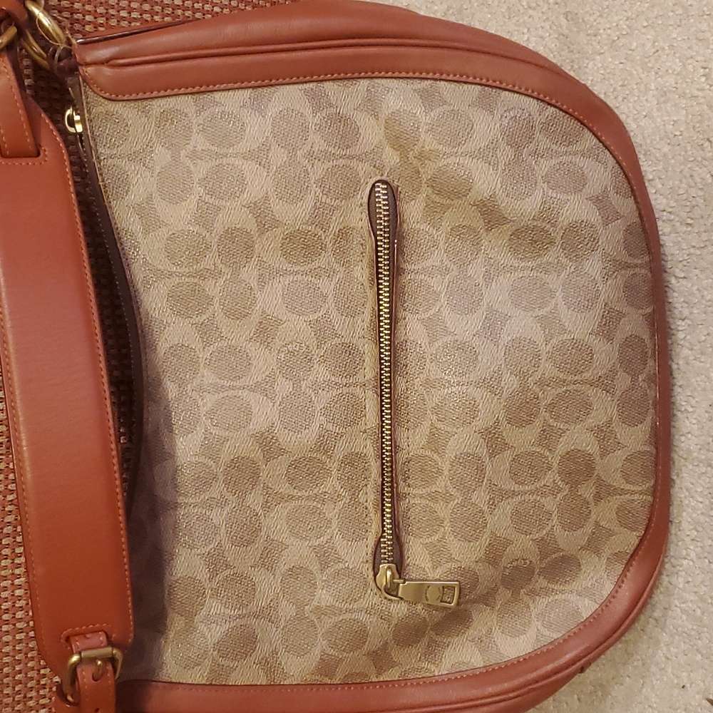 Coach purse - Picture 2 of 5